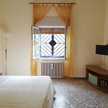 Lucia'S Apartaments Бари Экстерьер фото