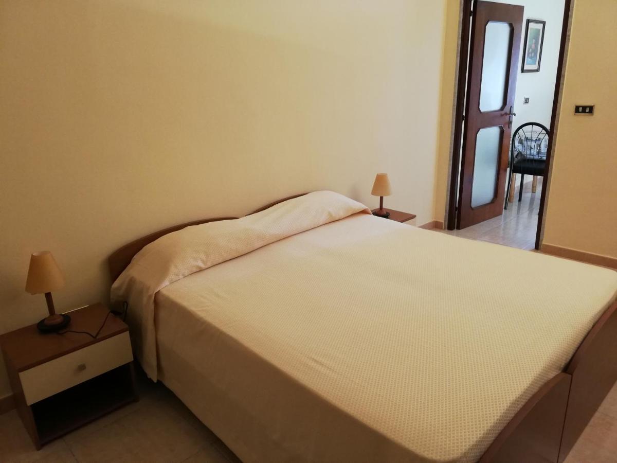 Lucia'S Apartaments Бари Экстерьер фото