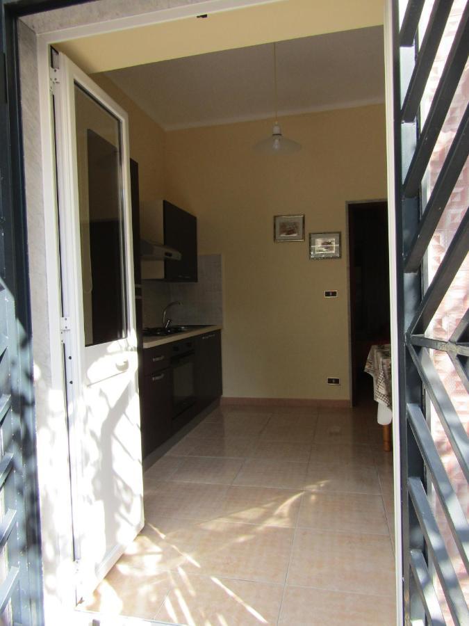 Lucia'S Apartaments Бари Экстерьер фото