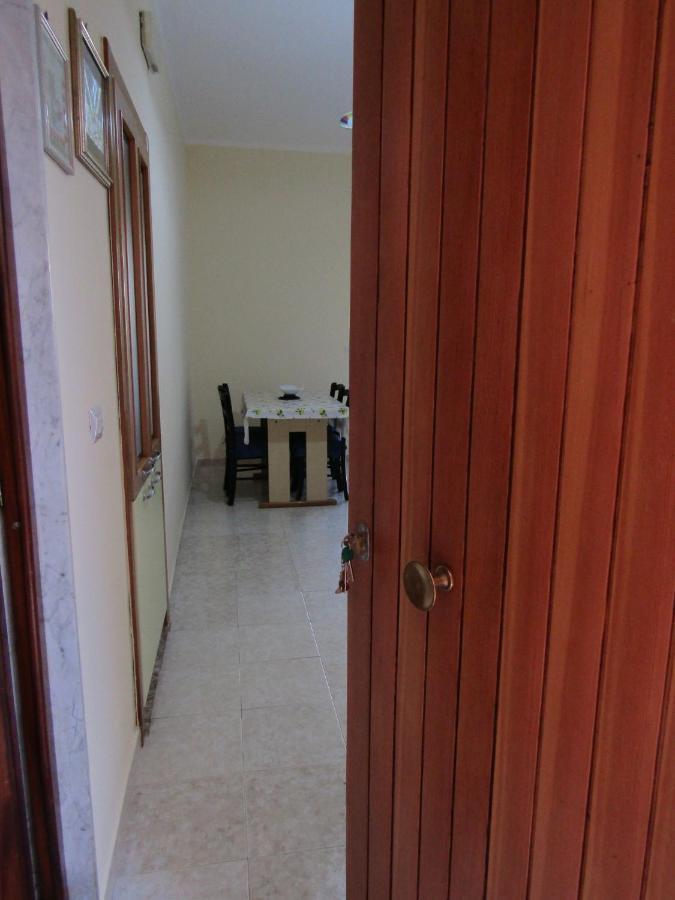 Lucia'S Apartaments Бари Экстерьер фото