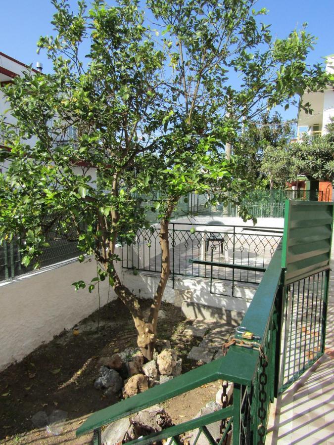 Lucia'S Apartaments Бари Экстерьер фото