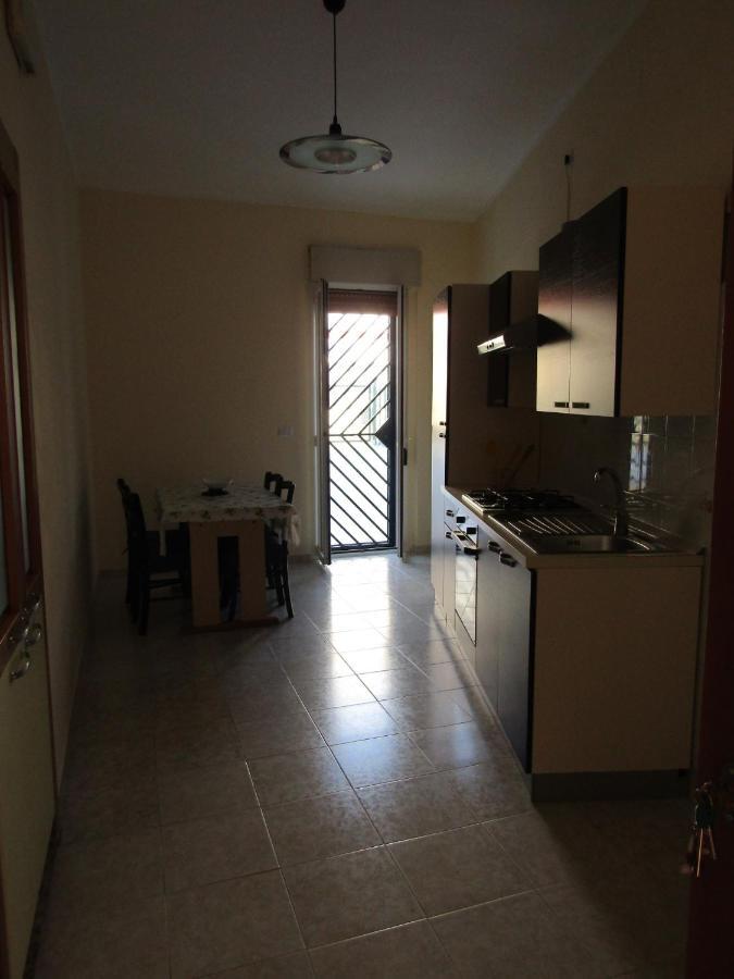 Lucia'S Apartaments Бари Экстерьер фото